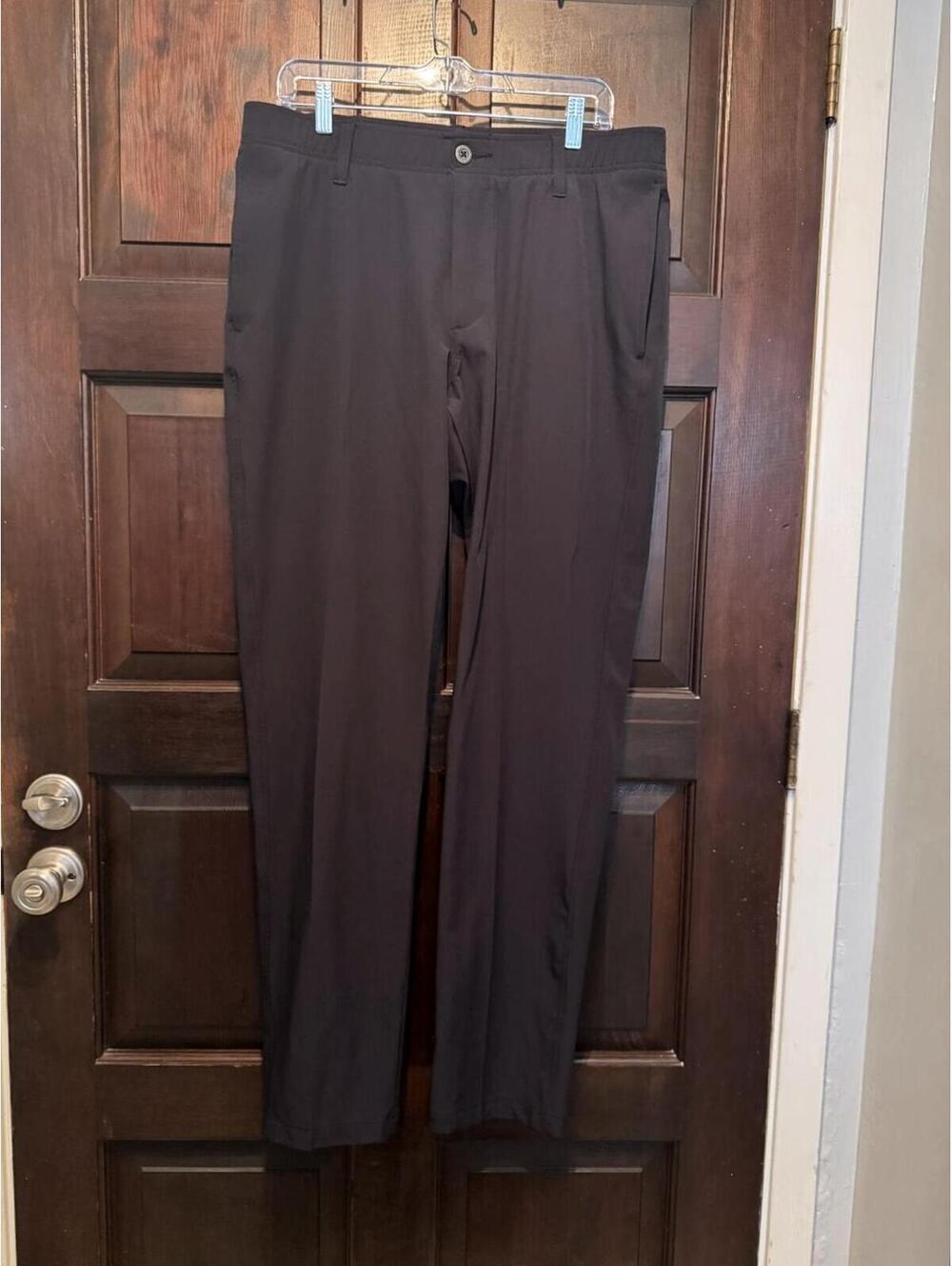 Under Armour Black Casual Pants 36 x 34